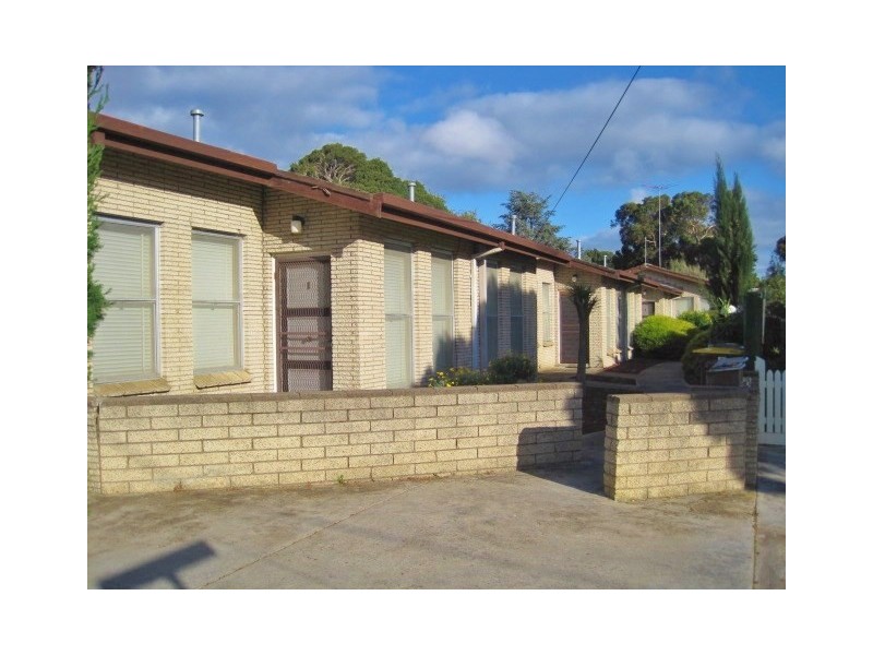 2/2A Staverly Road, Herne Hill VIC 3218