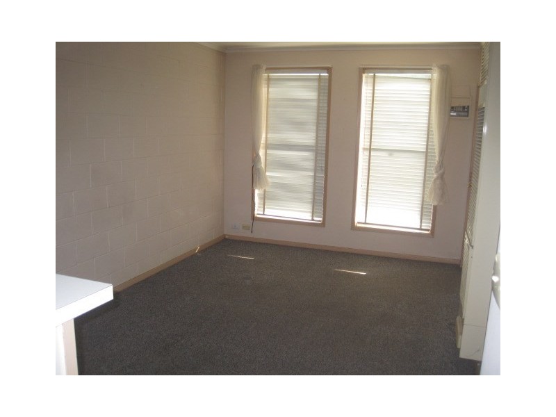 2/2A Staverly Road, Herne Hill VIC 3218