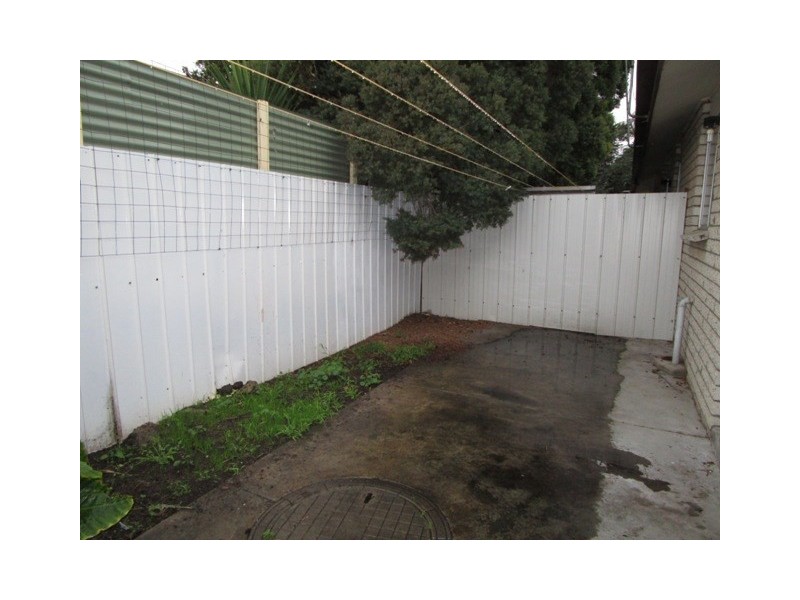 2/2A Staverly Road, Herne Hill VIC 3218