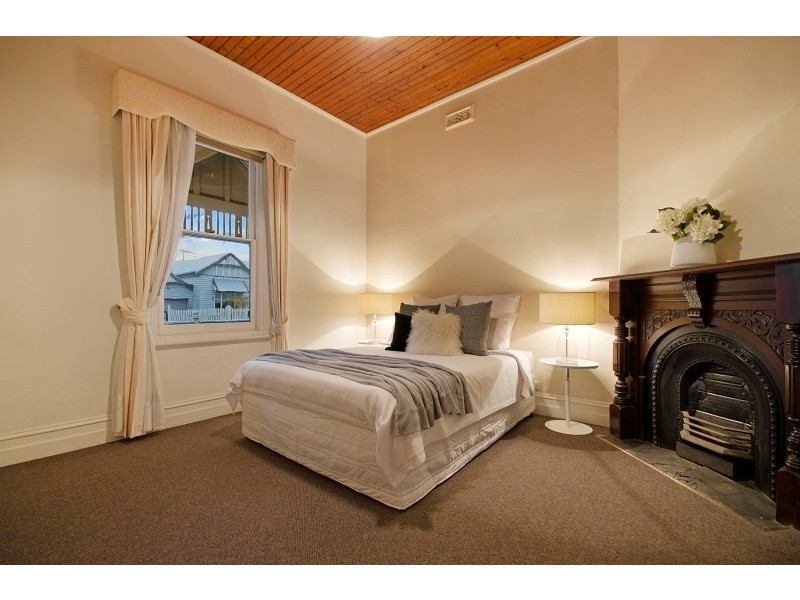 10 Walker Street, Rippleside VIC 3215