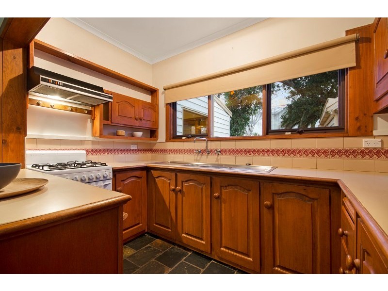 10 Walker Street, Rippleside VIC 3215