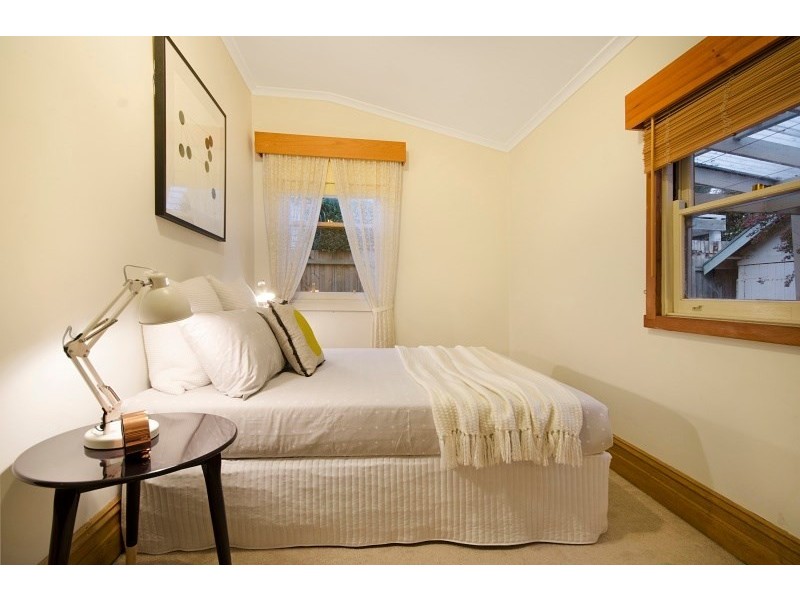 10 Walker Street, Rippleside VIC 3215