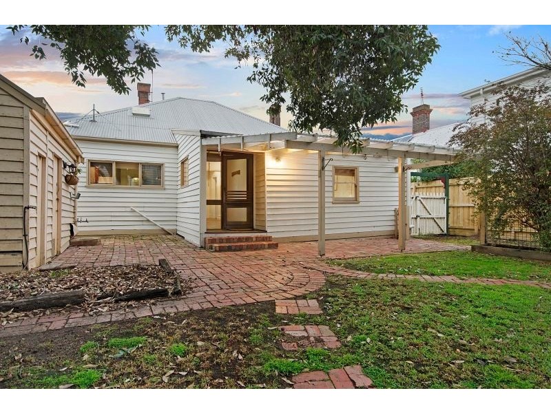 10 Walker Street, Rippleside VIC 3215