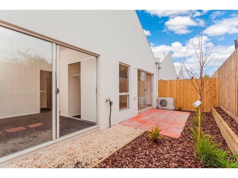 12/54 Percy Street, Newtown VIC 3220