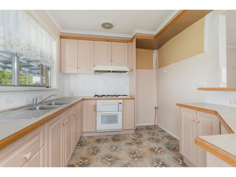 2 Raymond Grove, Corio VIC 3214