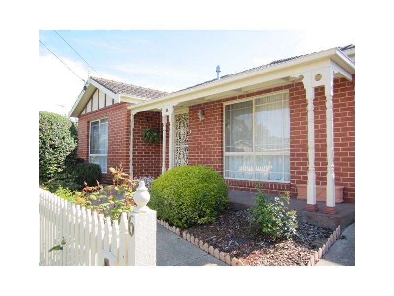 6 Woorayl Street, Hamlyn Heights VIC 3215