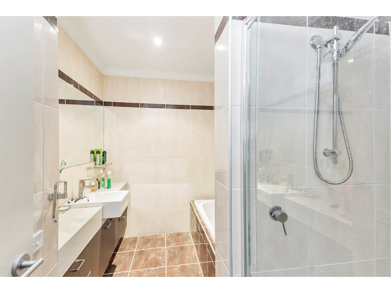 8/100-108 West Fyans Street, Newtown VIC 3220