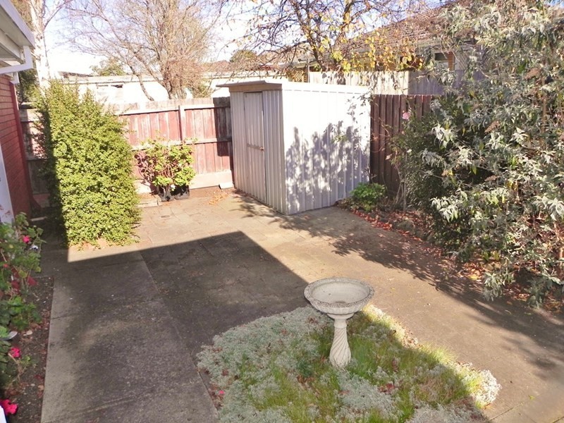 4/2 Eton Road, Belmont VIC 3216