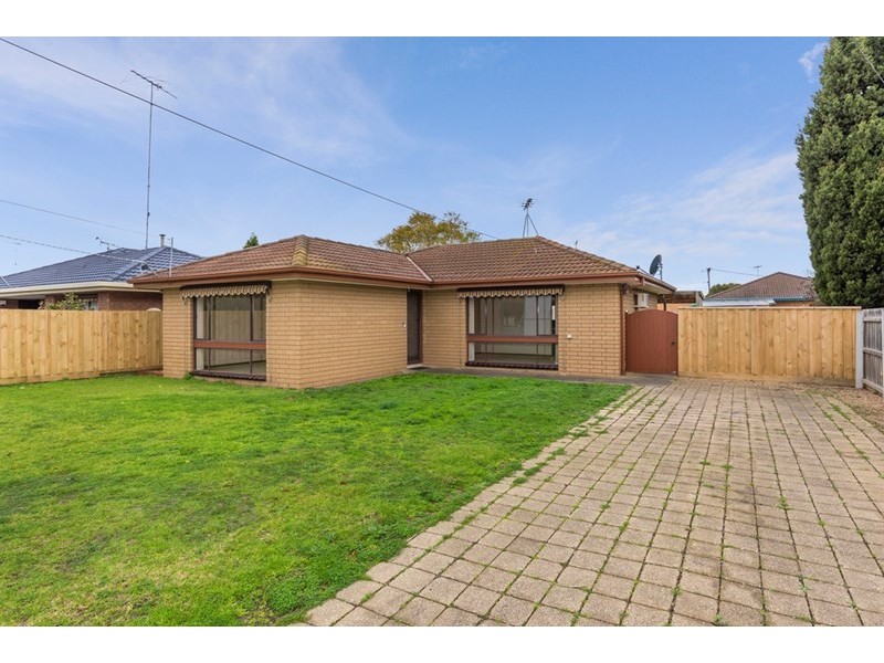 6 Moreland Avenue, Corio VIC 3214