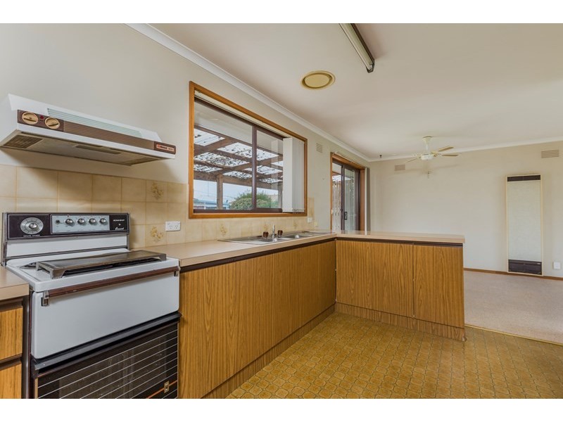 6 Moreland Avenue, Corio VIC 3214