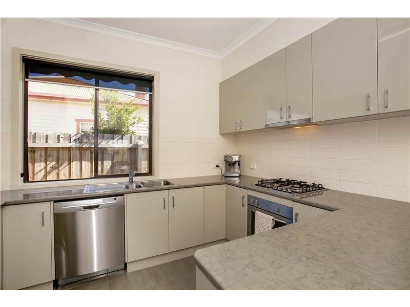 1/170 Church Street, Hamlyn Heights VIC 3215