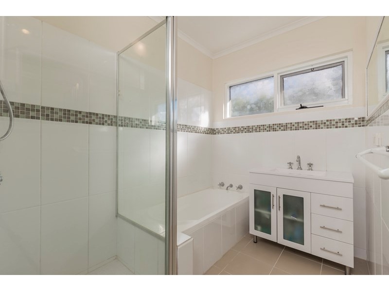 10 Fiona Avenue, Corio VIC 3214