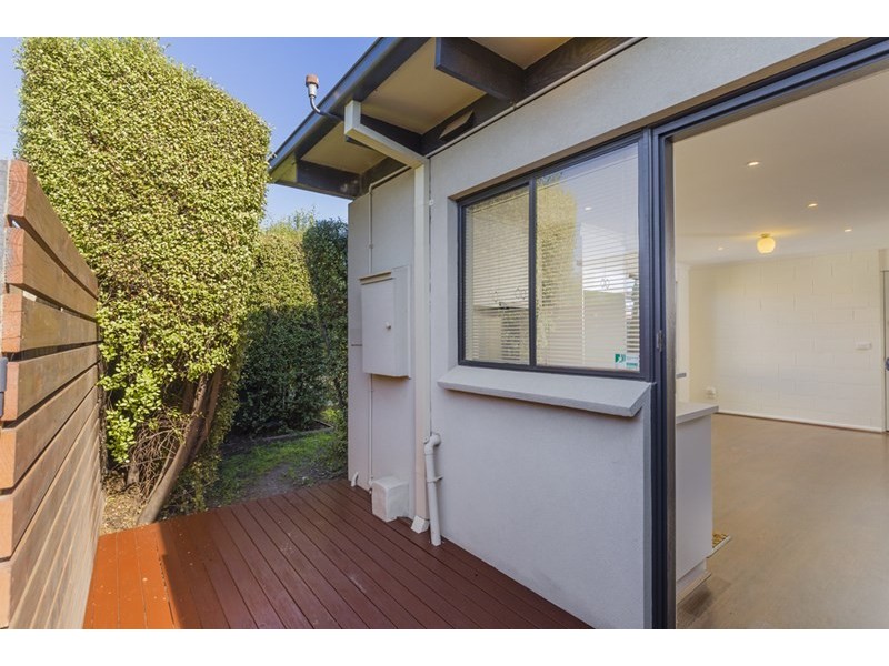 1/30 Albert Street, Geelong West VIC 3218