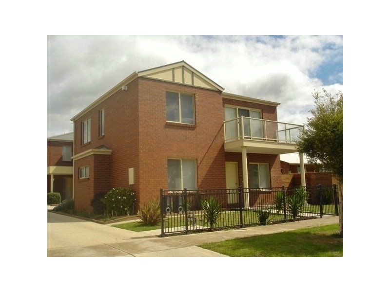 1/10 Beulah Street, Hamlyn Heights VIC 3215