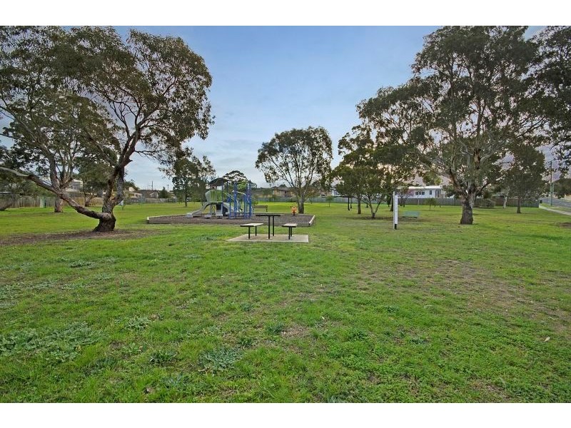 142 Vines Road, Hamlyn Heights VIC 3215