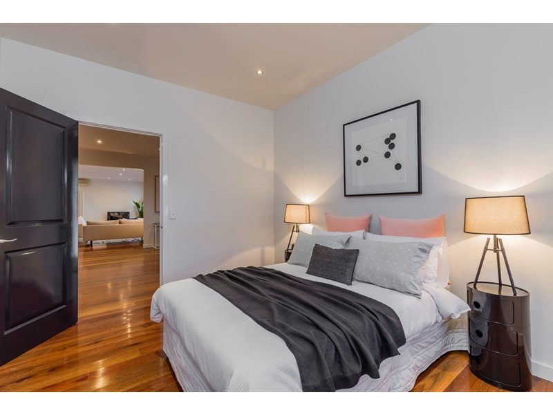 8 Price Street, Newtown VIC 3220