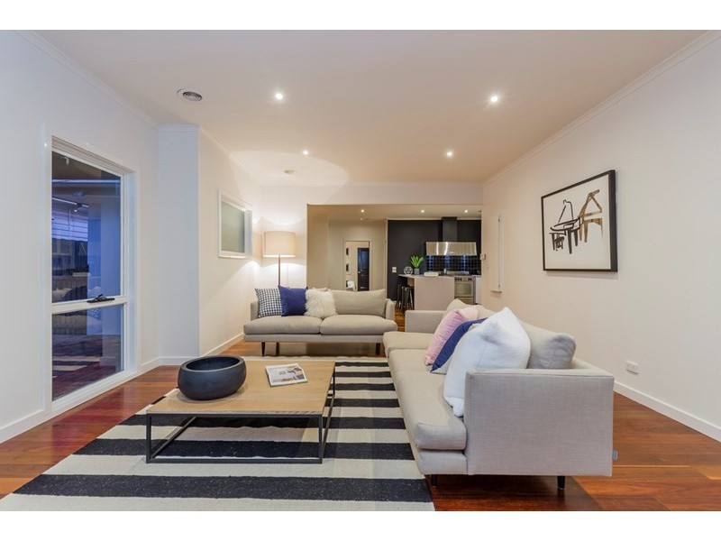 8 Price Street, Newtown VIC 3220