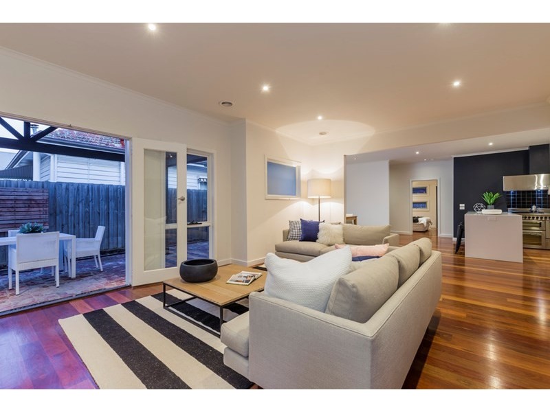 8 Price Street, Newtown VIC 3220