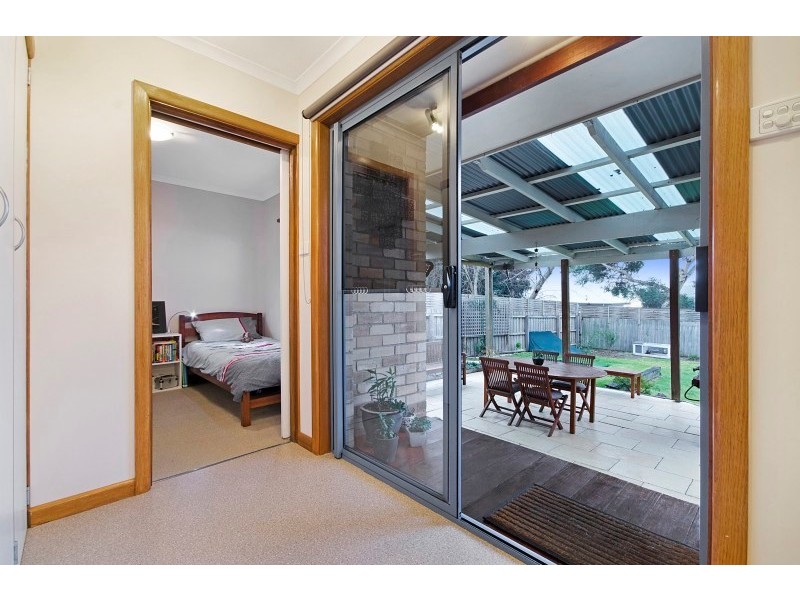 4 Toyne Avenue, Hamlyn Heights VIC 3215