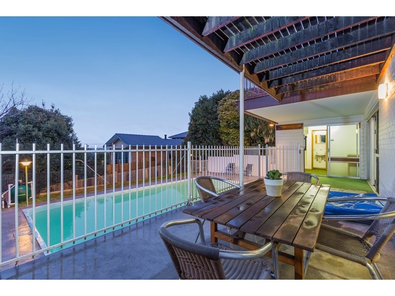 47 Culzean Crescent, Highton VIC 3216