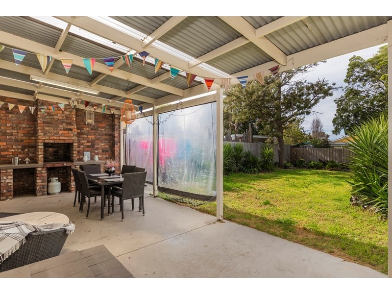 21 Mernda Parade, Belmont VIC 3216