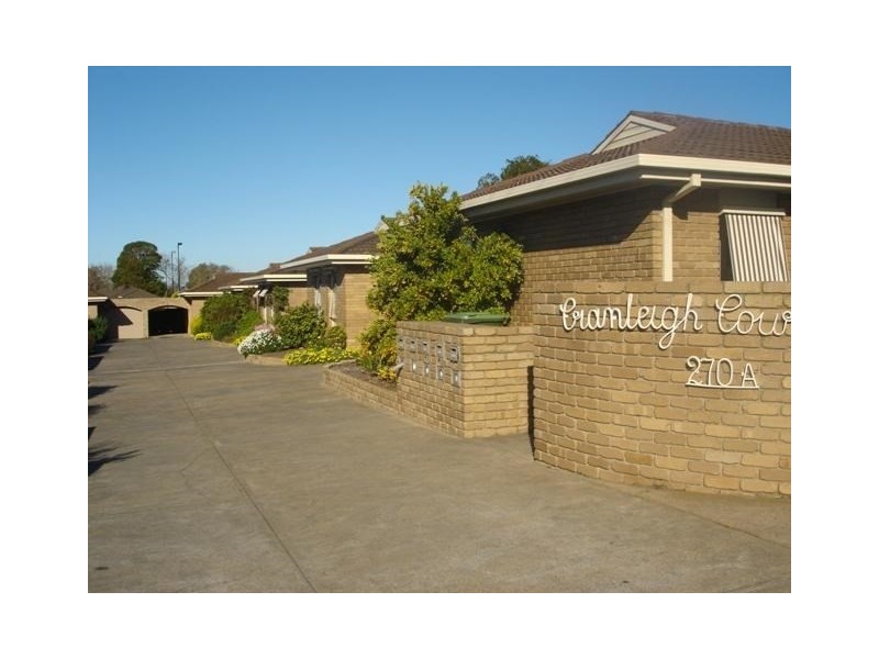 8/270a Pakington Street, Newtown VIC 3220