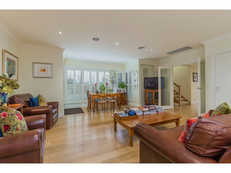 26 Malvern Grove, Manifold Heights VIC 3218