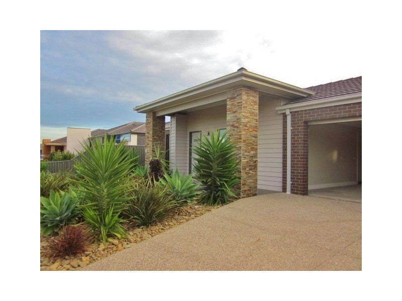 23 Springwater Drive, Lara VIC 3212