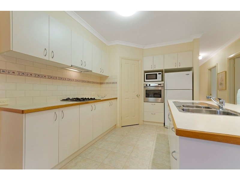 77 Meadowvale Drive, Grovedale VIC 3216