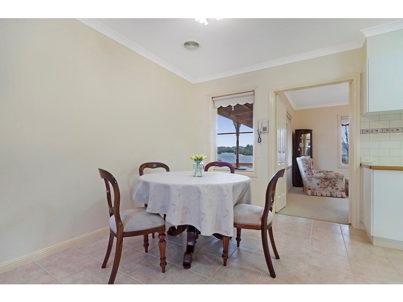 77 Meadowvale Drive, Grovedale VIC 3216