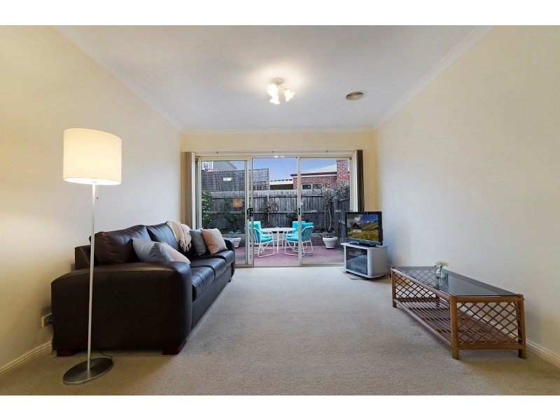 77 Meadowvale Drive, Grovedale VIC 3216