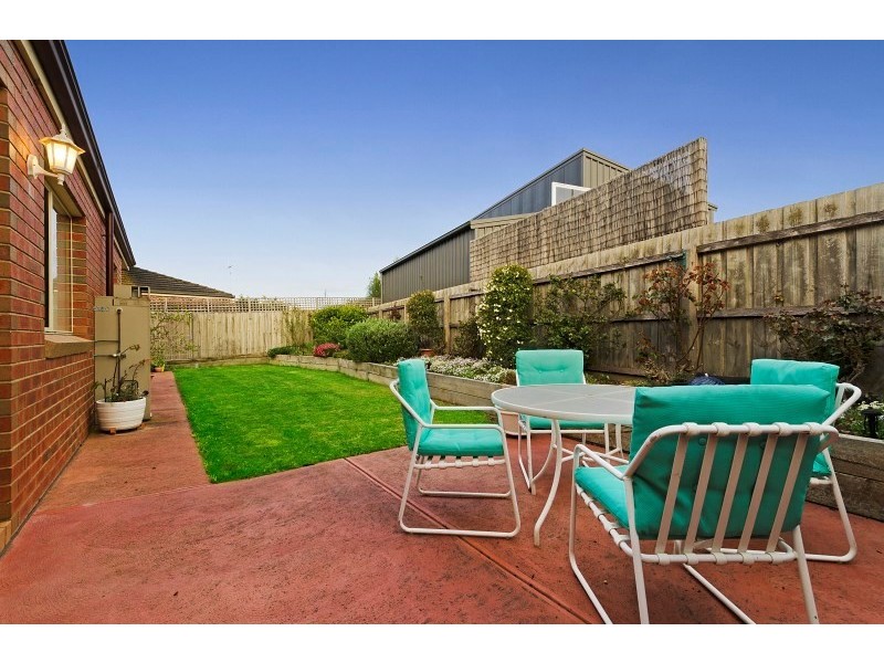 77 Meadowvale Drive, Grovedale VIC 3216