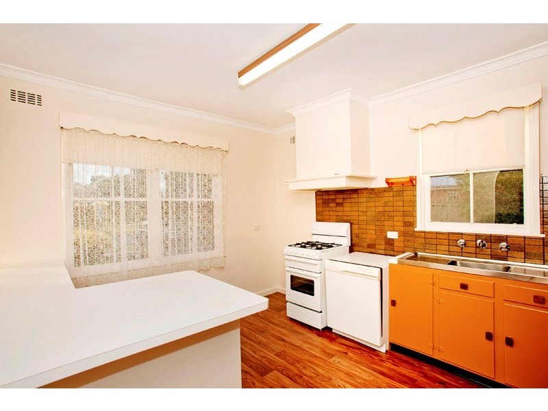1 Tamlyn Street, East Geelong VIC 3219