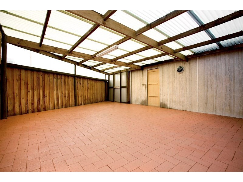 1 Tamlyn Street, East Geelong VIC 3219