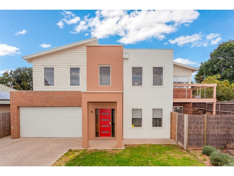 1/4 Marcus Street, Highton VIC 3216