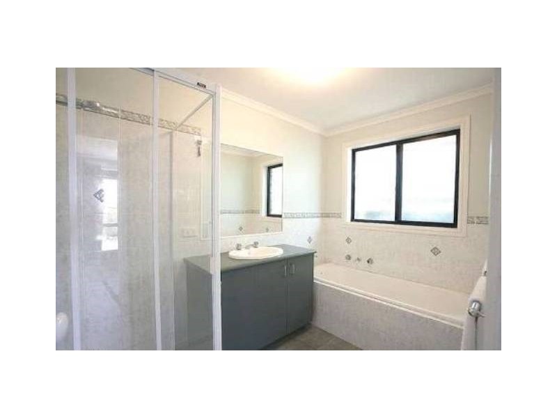 14 Maple Place, Waurn Ponds VIC 3216