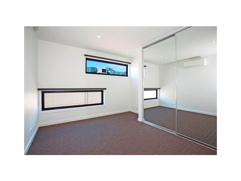 2/55 Little Ryrie Street, Geelong VIC 3220