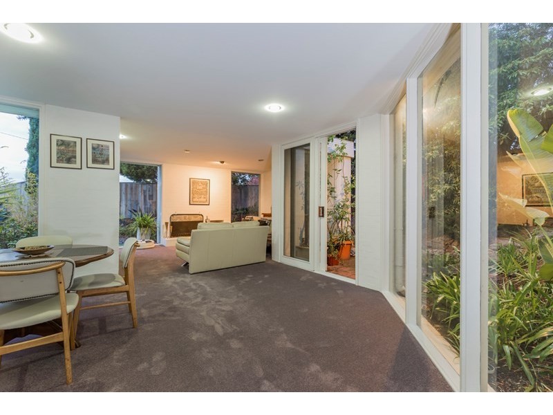 11 Manor Crescent, Highton VIC 3216