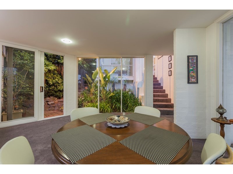 11 Manor Crescent, Highton VIC 3216