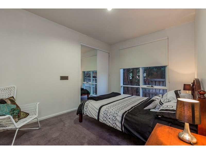 11 Manor Crescent, Highton VIC 3216