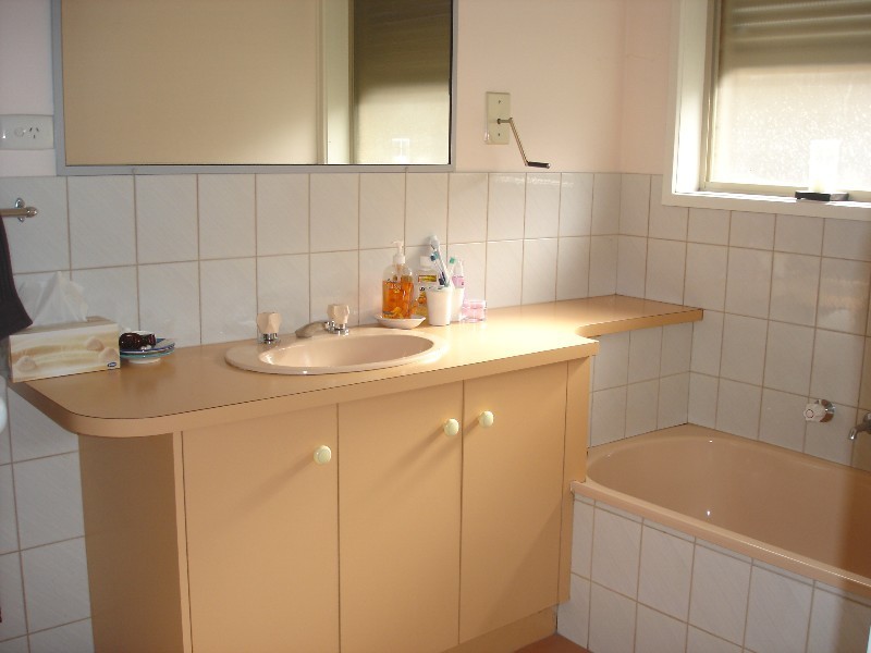 16 Corangamite Drive, Corio VIC 3214