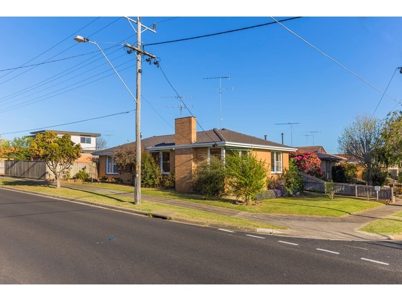 61 Iona Avenue, Belmont VIC 3216