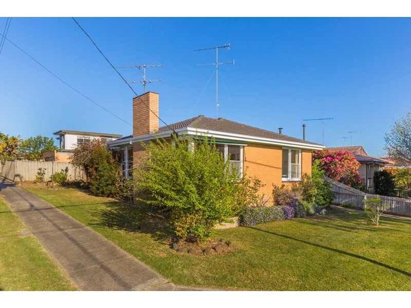 61 Iona Avenue, Belmont VIC 3216