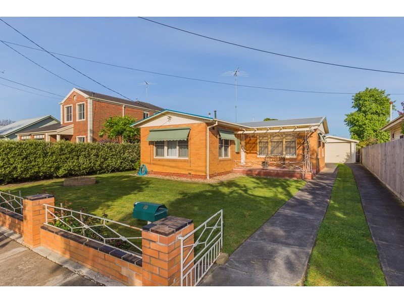 10 Wilsons Road, Newcomb VIC 3219