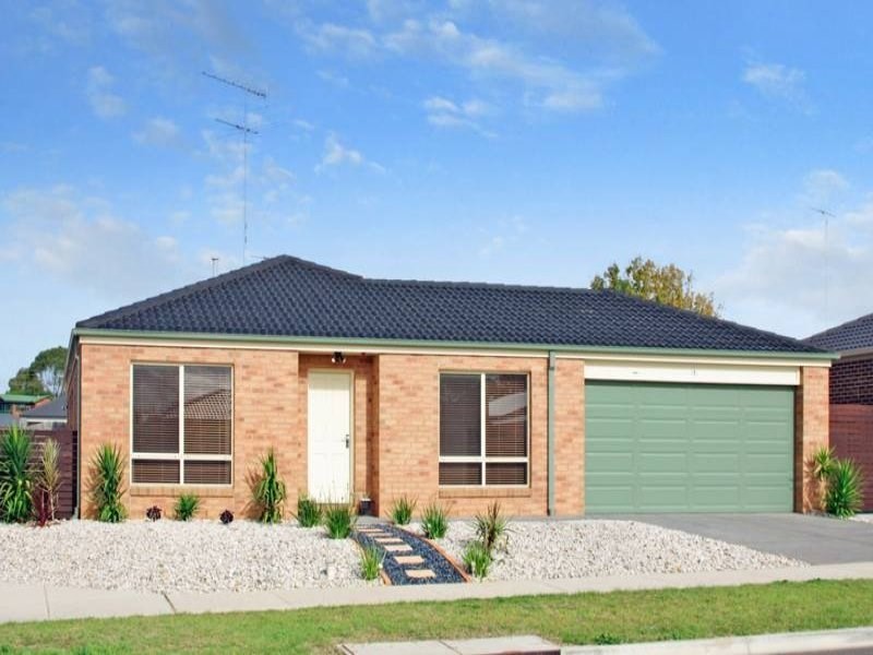 8 Muscovy Drive, Grovedale VIC 3216