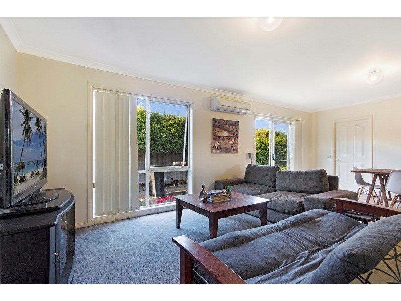 93 Augustine Drive, Highton VIC 3216