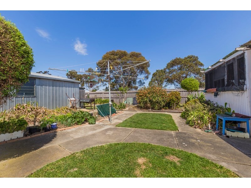 10 Lucas Street, Newcomb VIC 3219