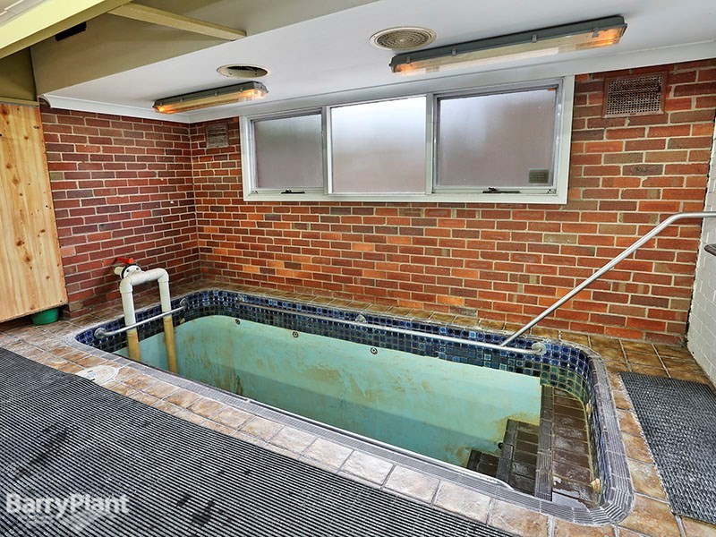 11 Villamanta Street, Geelong West VIC 3218