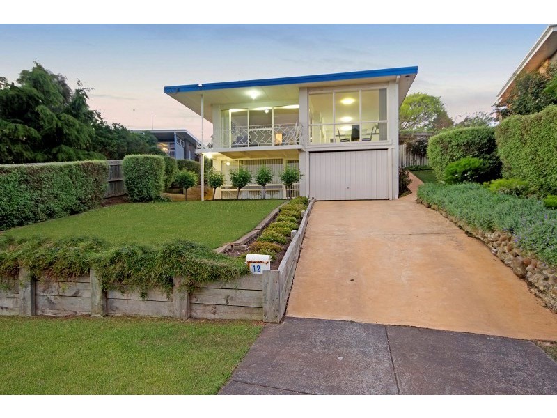 12 Lambhill Crescent, Highton VIC 3216