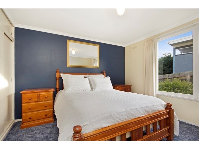 12 Lambhill Crescent, Highton VIC 3216